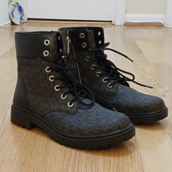 💎 HP 💎 Michael by Michael Kors Alistair Bootie Combat Boots size 8.5 for women - Picture 4 of 11